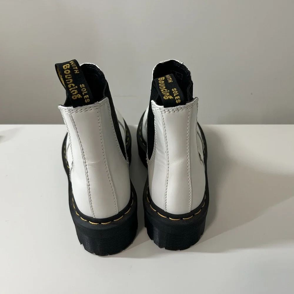 Doc Martens Boots Women's 6 White 2976 Chelsea Slip On Chunky